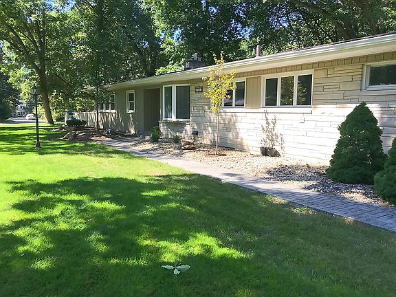 2nd image of 1904 Glenwood Dr