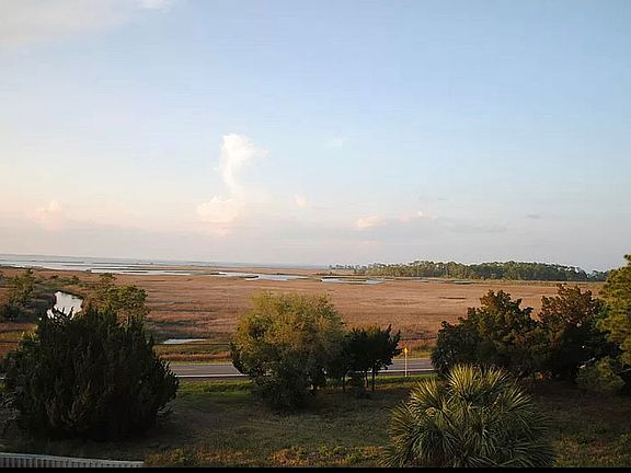 2nd image of 7 Blue Heron Way