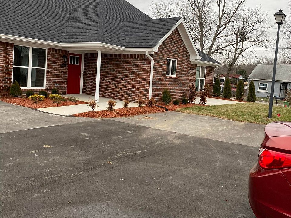 1st image of 406 Eagle Pointe Dr