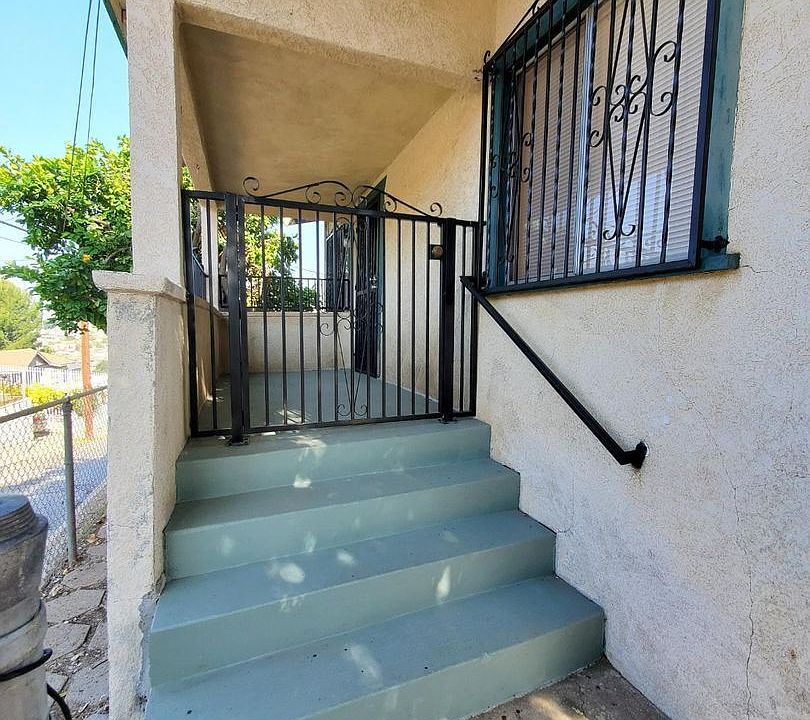 1st image of 2755 Guirado St