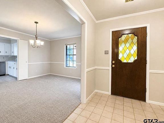 2nd image of 4828 Prestwick Ln