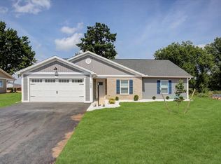 1485 Treeline Dr, Chambersburg, PA 17202