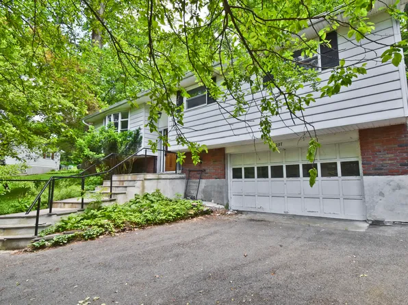 207 Shepard Ave, Delaware Water Gap, PA 18327