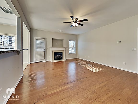 2nd image of 525 Vickers Ln