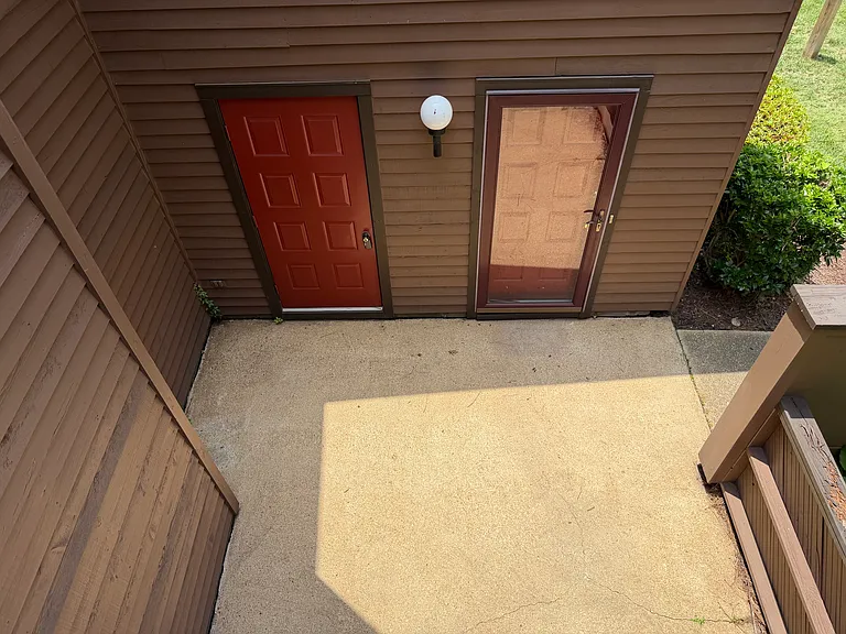 410 Abbotsleigh Ct — Photo 17