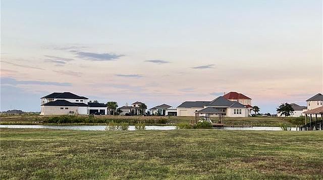 2nd image of 3135 Sunrise Blvd
