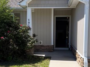 176 Pine Hollow Rd, Holly Ridge, NC 28445