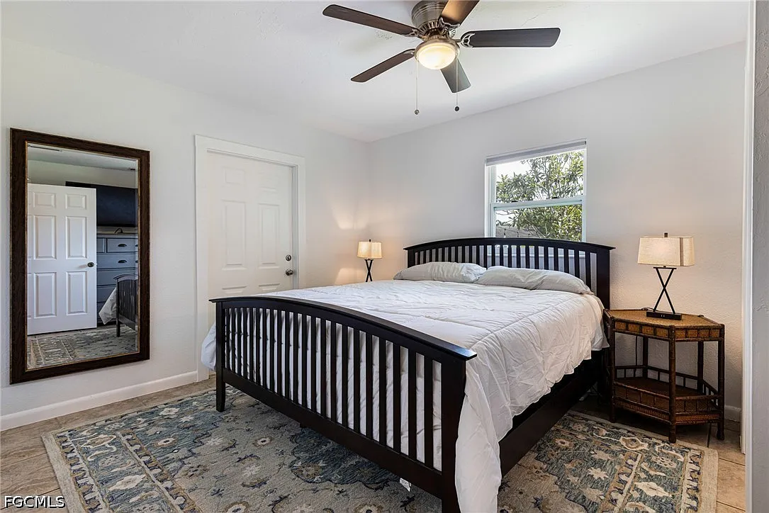 3 bed, 2.0 bath, 1308 sqft, $2,300 — Photo 4