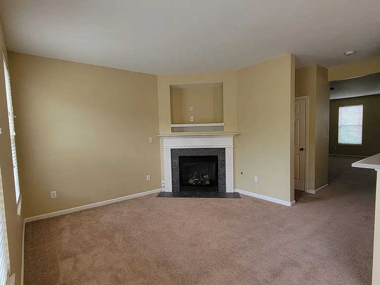 9435 Tanhurst Dr — Photo 11