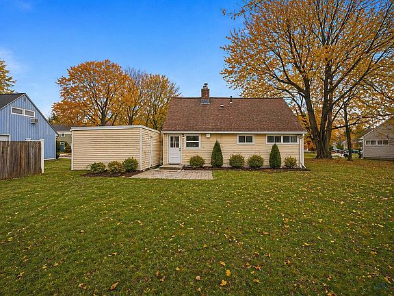 2nd image of 69 Seaver Cir