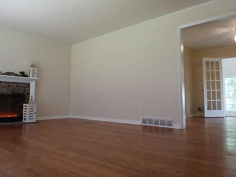 8301 Floyd St — Photo 6