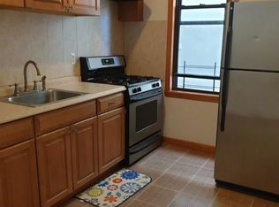 30-64 33rd St #1D, Astoria, NY 11102