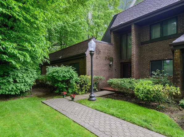 44 Fox Rdg #322, Roslyn, NY 11576