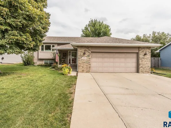 606 Perry Ln S, Harrisburg, SD 57032