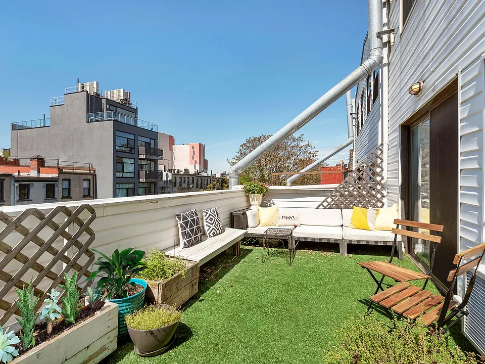 714 Sackett St #4R