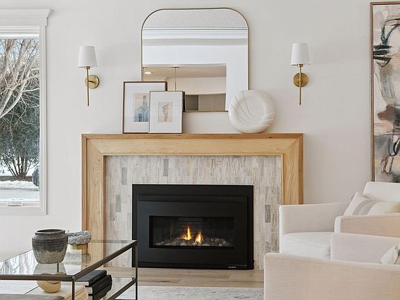 3rd image of 14 Woodland Rd