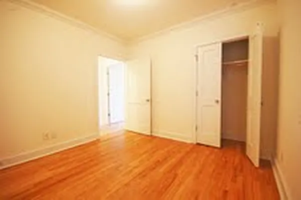 Rented by Link NY Realty | media 91