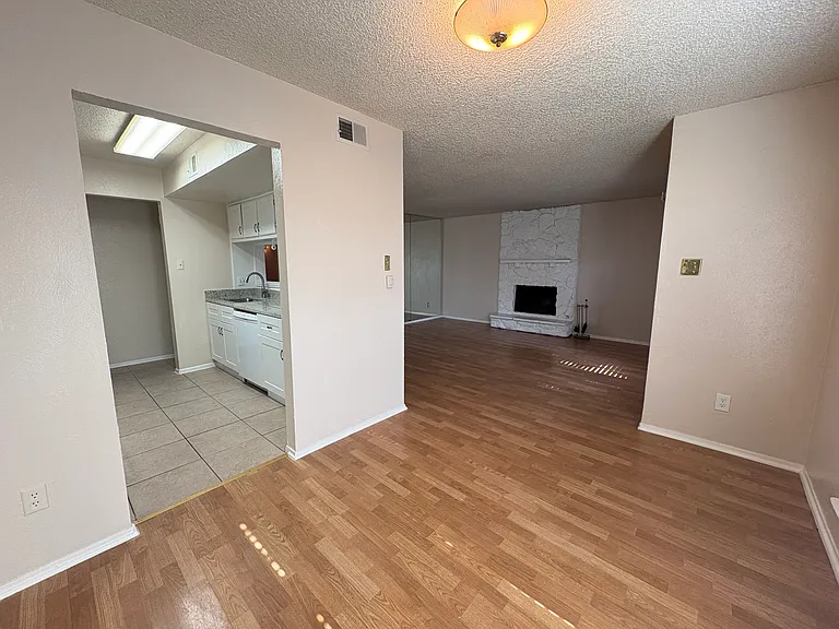 14379 Haymeadow Cir — Photo 6