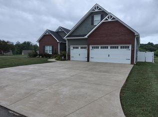 501 Running Brook Dr, Strawberry Plains, TN 37871