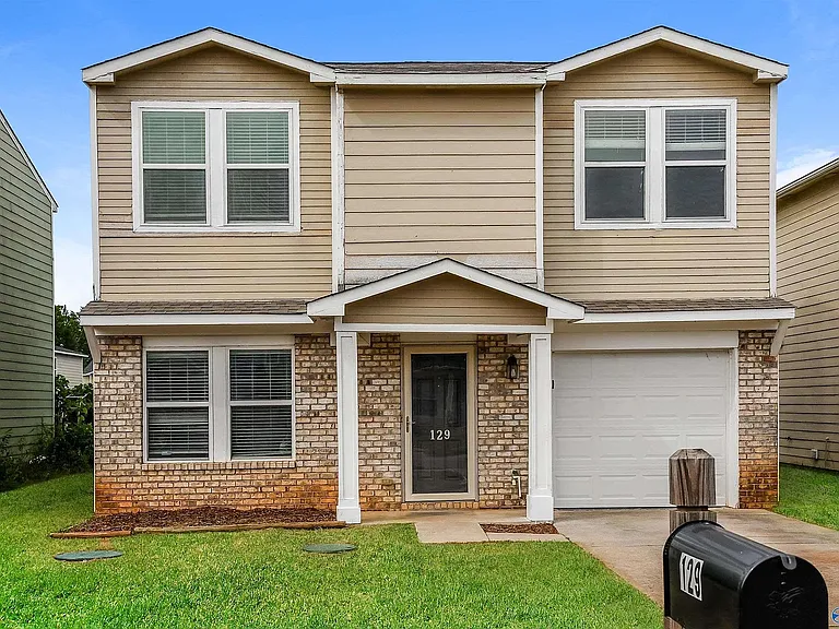 129 Farmington Dr — Photo 1