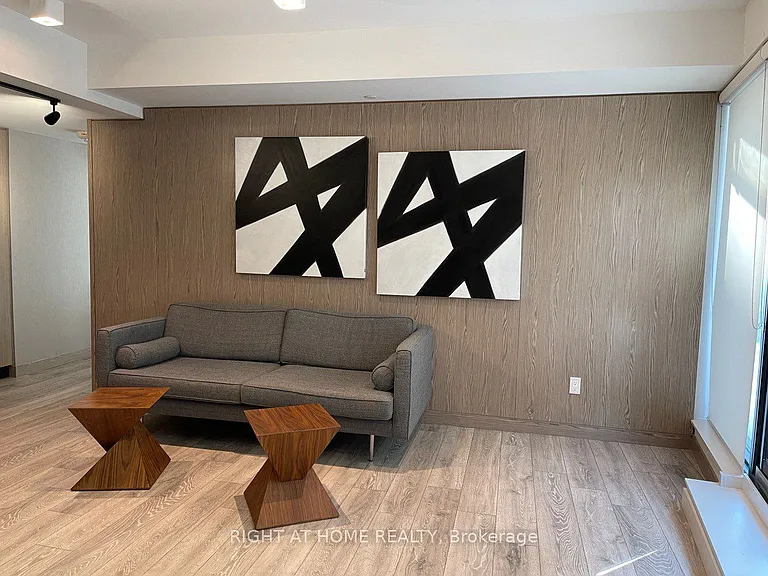 215 Queen St W #2407 — Photo 15