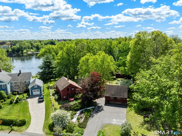 921 Thompsonville Road, Suffield, CT 06078