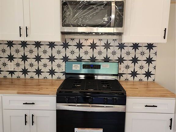 3rd image of 35483 Acacia Ave