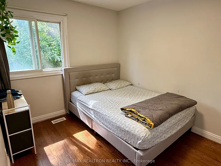 6 Mid Pines Rd #UPPER — Photo 10