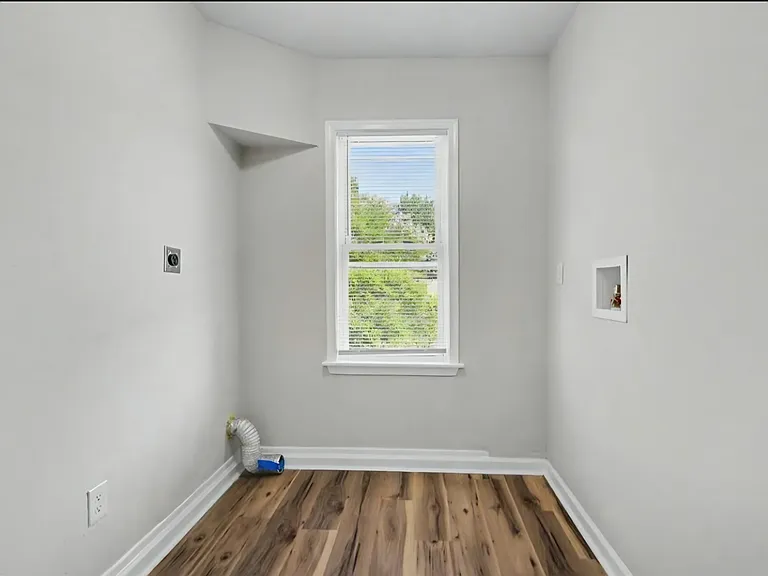 2517 Hale St #B — Photo 16