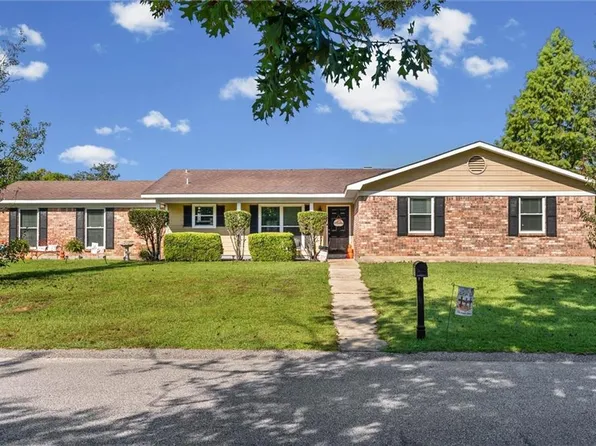 900 Smokerise Dr, Mobile, AL 36695