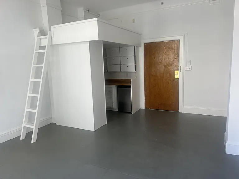 1005 Market St #410 — Photo 1