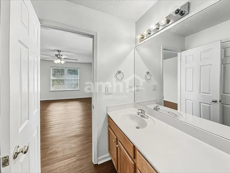 12627 Waterfall Pl — Photo 13