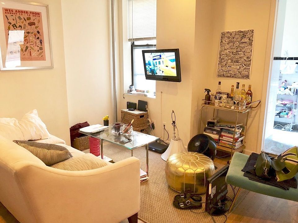 2nd image of 181 Mulberry St APT 15