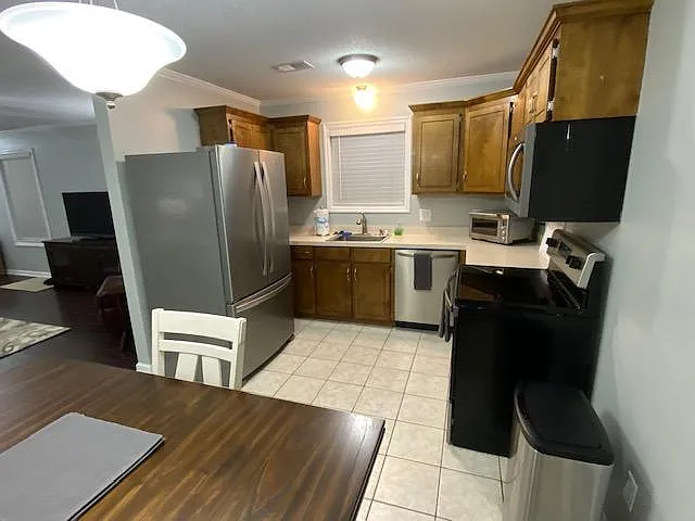 331 Black Ave #A — Photo 15