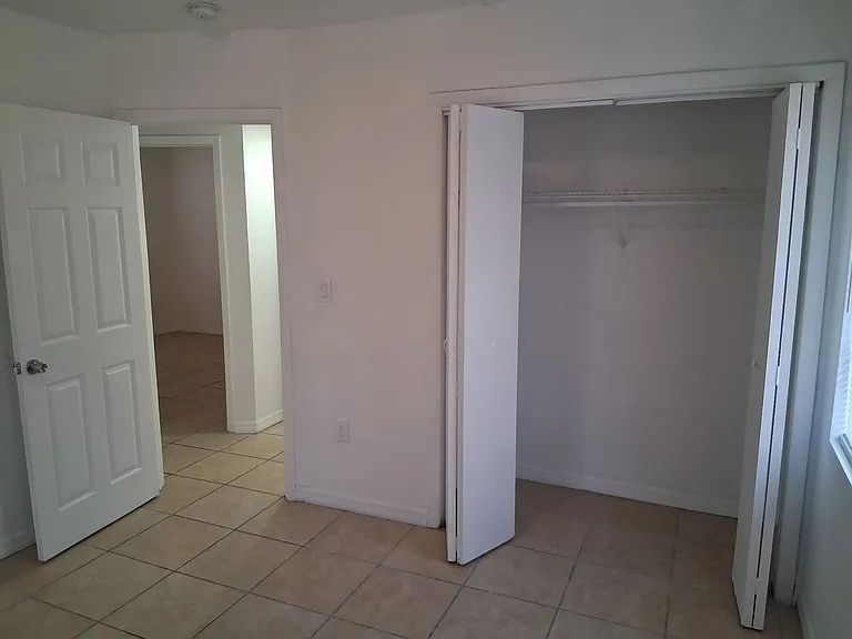 6812 Thomas Cir — Photo 7