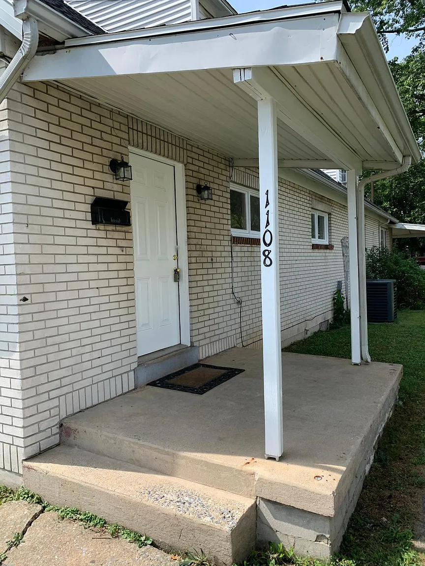 1108 Laurel Ave photo 1