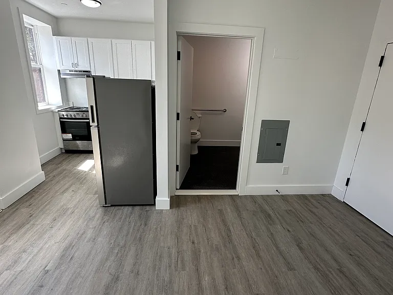 1260 Main St #102 — Photo 7