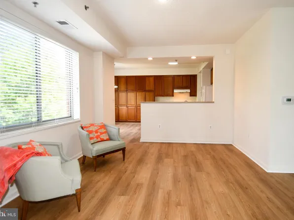3100 N Leisure World Blvd APT 207, Silver Spring, MD 20906
