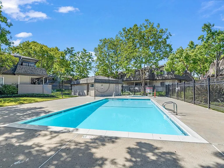 3272 Shadow Park Pl — Photo 22