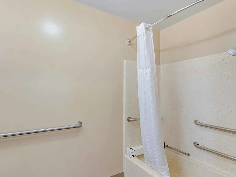 Studio Suite - 2 Twin Beds