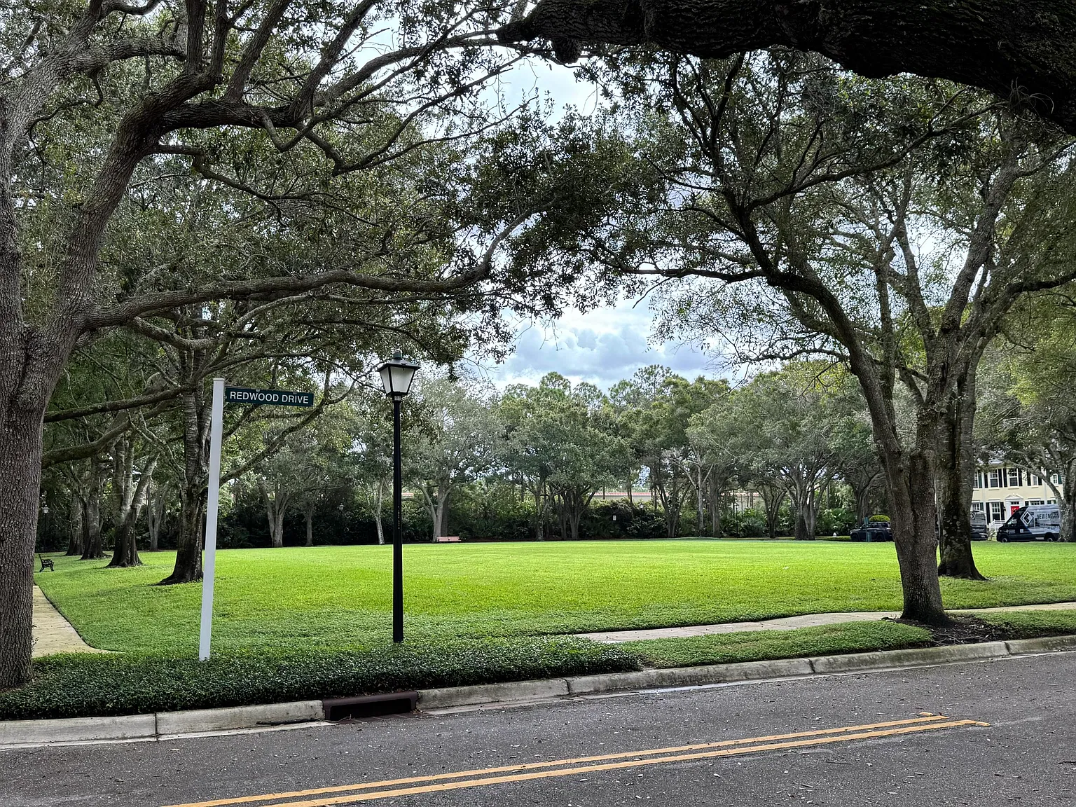 3 bed, 2.5 bath, 1413 sqft, $3,800 — Photo 4