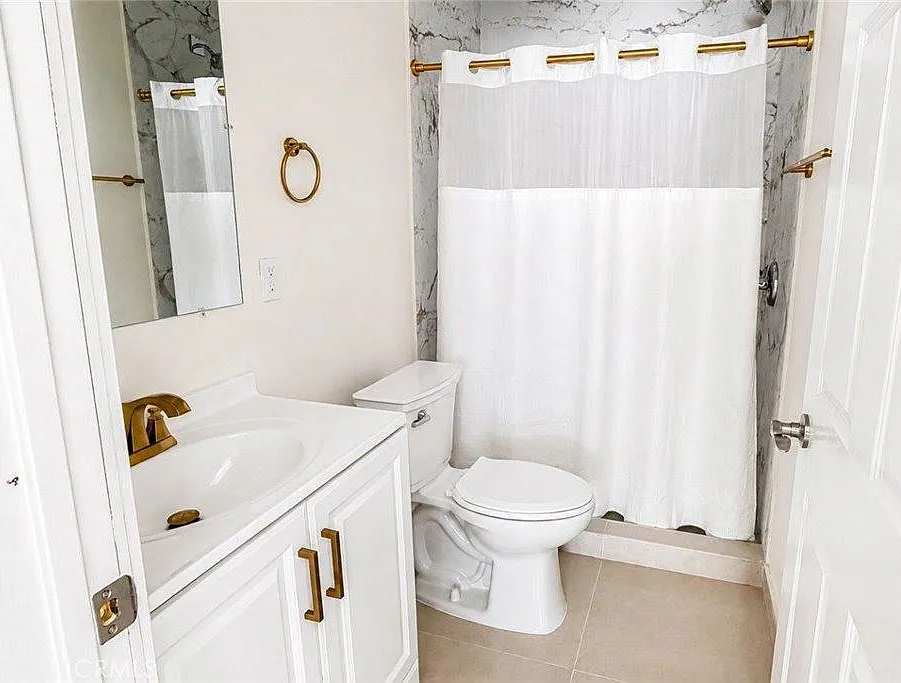 1 bed, 420 sqft, $2,000 — Photo 3