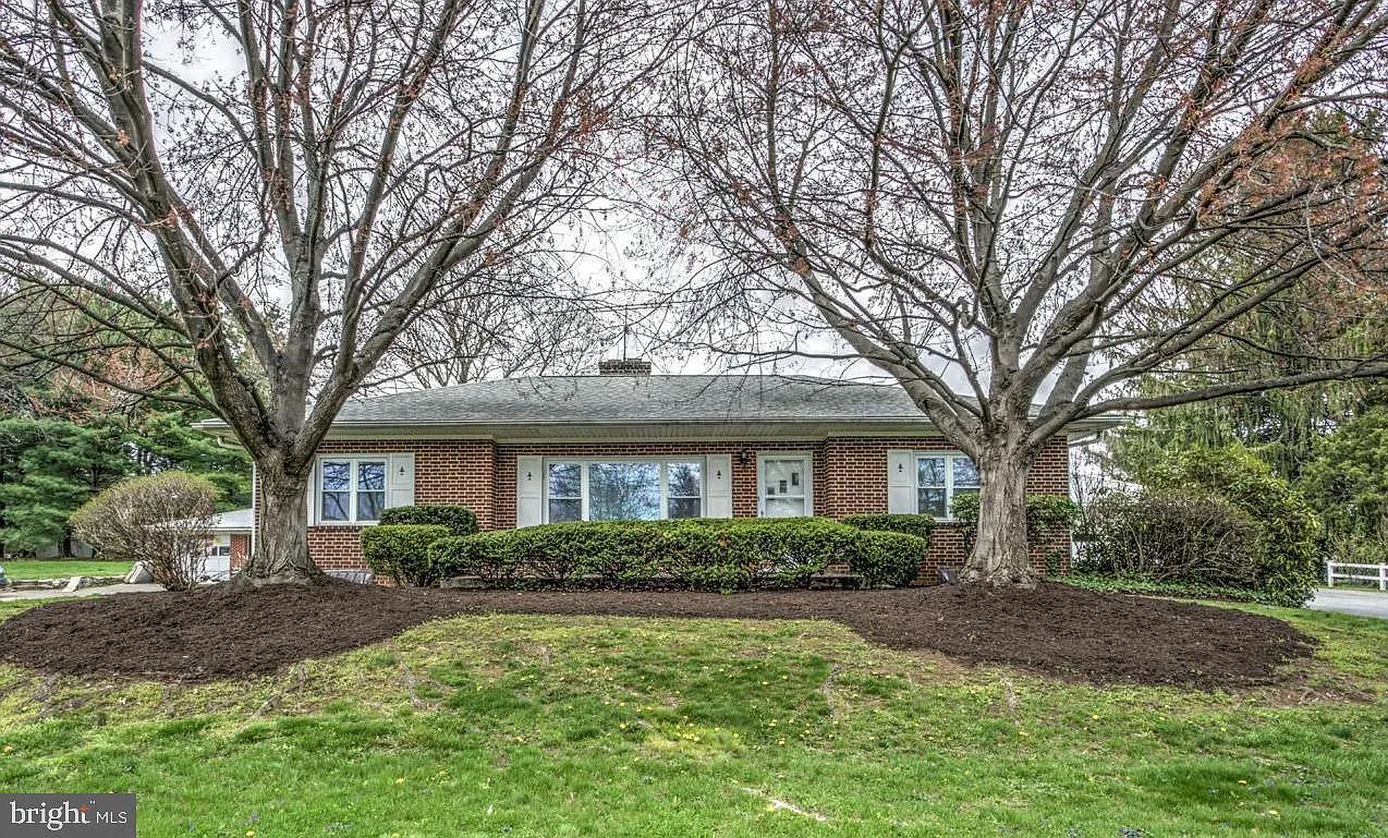 919 Ivy Dr photo 1