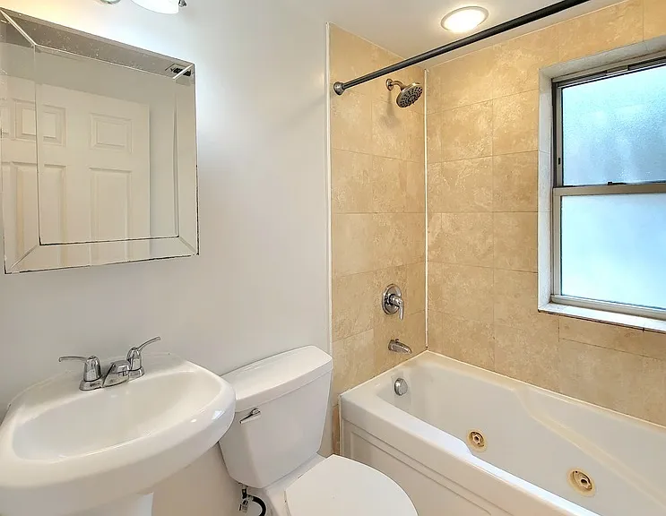 2856 W Rosemont Ave #3 — Photo 8