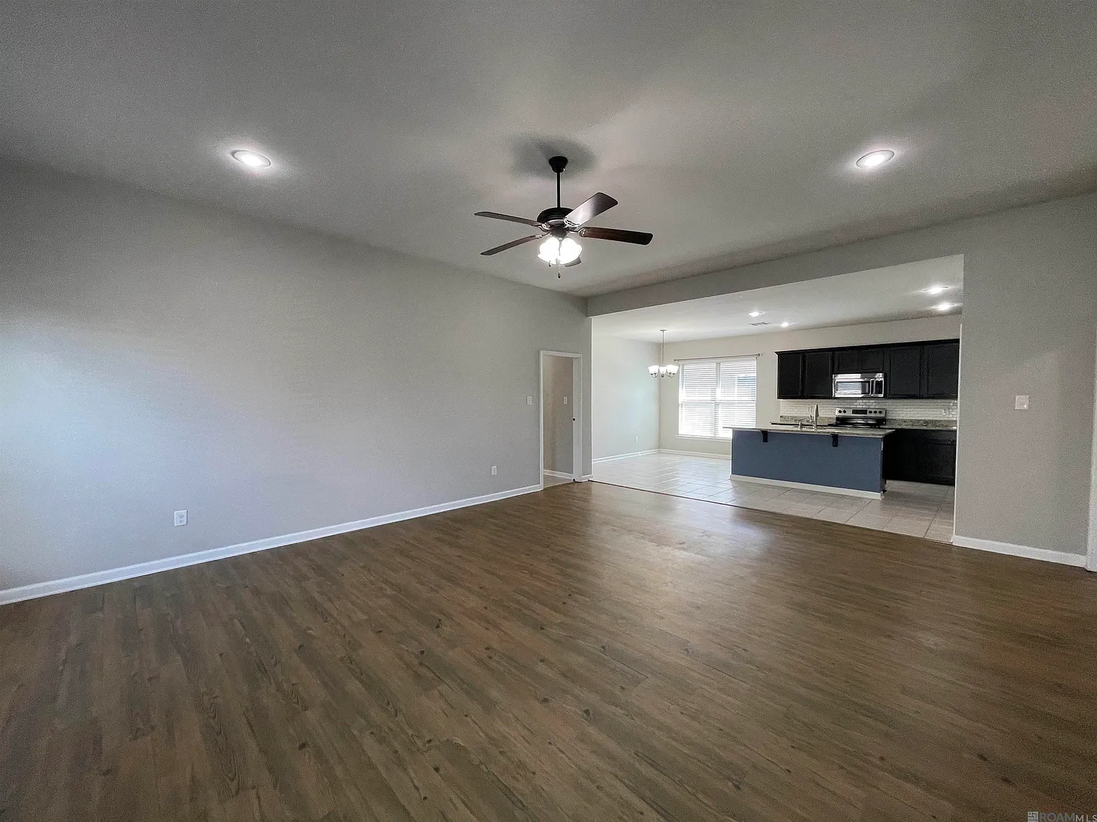 3 bed, 1973 sqft, $2,200 — Photo 4
