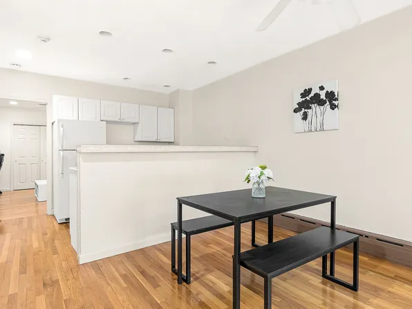 176 Endicott St APT 1, Boston, MA 02113