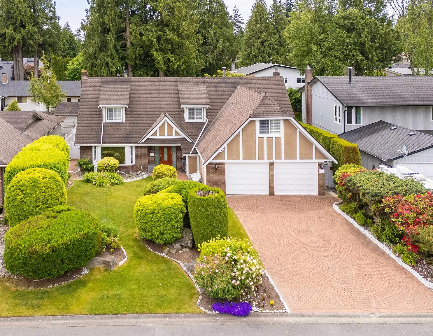 5072 2a Ave photo 1