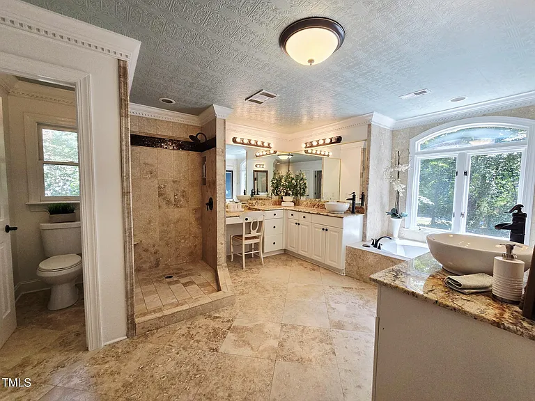 106 Birkhaven Dr — Photo 53