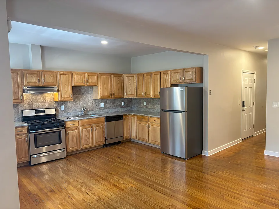 137 Intervale St #2