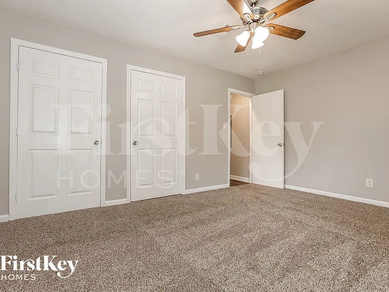 1910 Brownsville Rd #2 — Photo 10